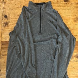 UA long sleeve loose fit top quarter zip.